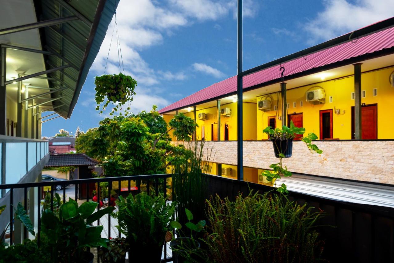 Spot On 2732 Sandy Guesthouse Mataram Dış mekan fotoğraf