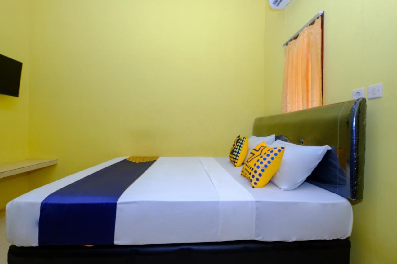 Spot On 2732 Sandy Guesthouse Mataram Dış mekan fotoğraf